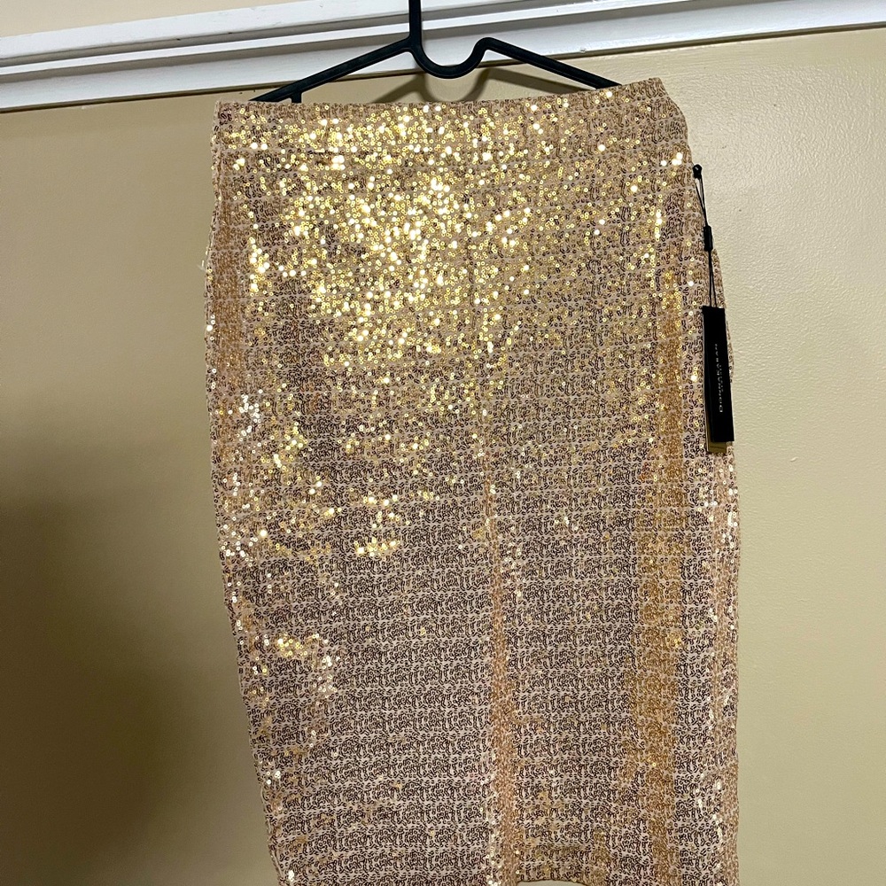 Donna Karan classic revival gold sequin skirt NWT small